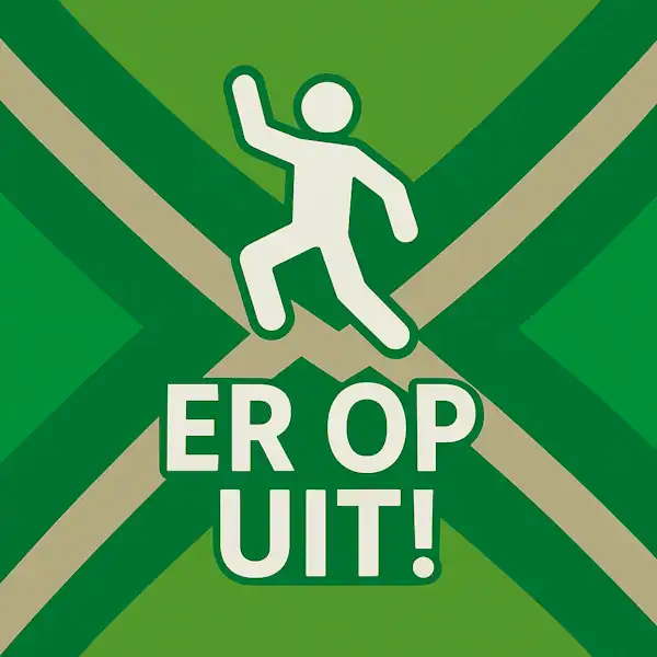 Wit pictogram van een lopend figuurtje in actiehouding, met daaronder de tekst “ER OP UIT!” in hoofdletters, geplaatst op de vlag van de Achterhoek met donkergroene diagonale kruisen en roomwitte lijnen op een lichtgroene achtergrond.