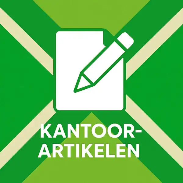 Wit pictogram van een vel papier met een potlood als symbool voor kantoorartikelen, met daaronder de tekst “KANTOORARTIKELEN” in hoofdletters, geplaatst op de vlag van de Achterhoek met donkergroene diagonale kruisen en roomwitte lijnen op een lichtgroene achtergrond.