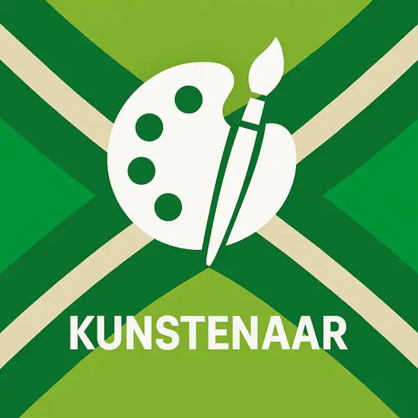 Wit pictogram van een schilderspalet met penseel als symbool voor creativiteit, met daaronder de tekst “KUNSTENAAR” in hoofdletters, geplaatst op de vlag van de Achterhoek met donkergroene diagonale kruisen en roomwitte lijnen op een lichtgroene achtergrond.