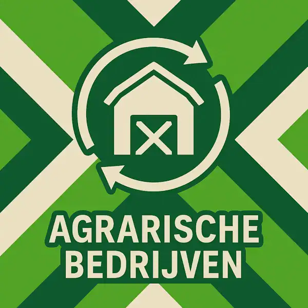 Logo voor agrarische bedrijven: een wit boerderij-icoon met cirkelvormige pijlen eromheen, geplaatst op de correcte Achterhoekse vlag met licht- en donkergroene diagonale banen en roomwitte kruisen, met daaronder de tekst AGRARISCHE BEDRIJVEN in hoofdletters.