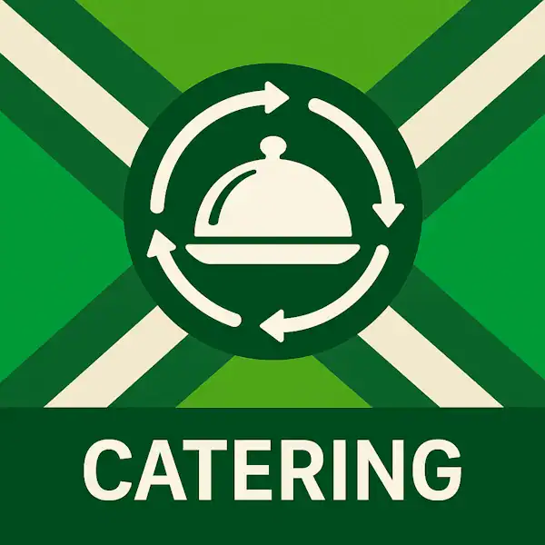Logo voor catering: een wit serveerschaalicoon met cloche en cirkelvormige pijlen eromheen, geplaatst op de correcte Achterhoekse vlag met lichtgroene en donkergroene diagonale banen en roomwitte kruisen, met daaronder de tekst CATERING in hoofdletters op een donkergroene balk over de volledige breedte.